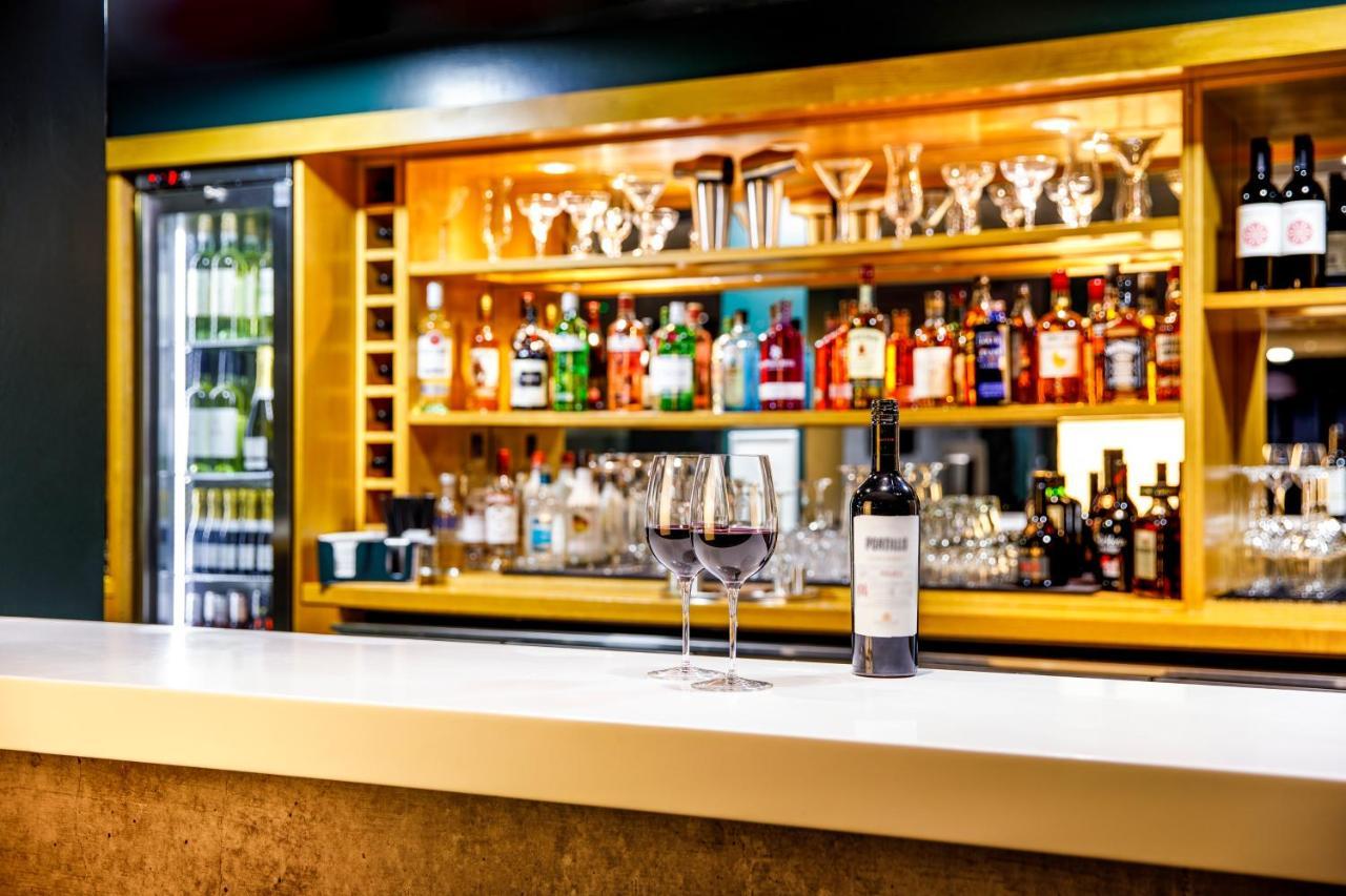 Ibis London Heathrow Terminal 5 Otel Hillingdon Dış mekan fotoğraf