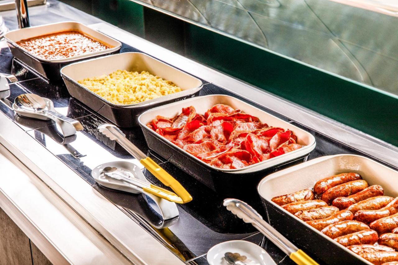 Ibis London Heathrow Terminal 5 Otel Hillingdon Dış mekan fotoğraf
